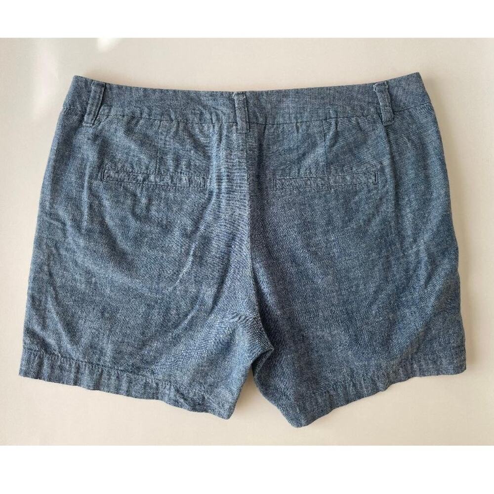 Merona Women Lightweight Denim Chambray Shorts Blue Casual Button Fly Size 6 - Picture 3 of 4